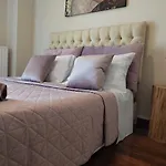 בית נופש Heraklia's House פראמה